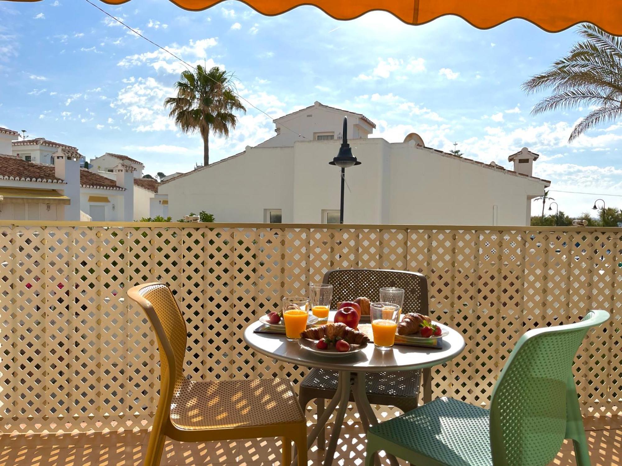 Calabella 1 Pirate View, Frontline Beach La Cala De Mijas, Wi-Fi المظهر الخارجي الصورة